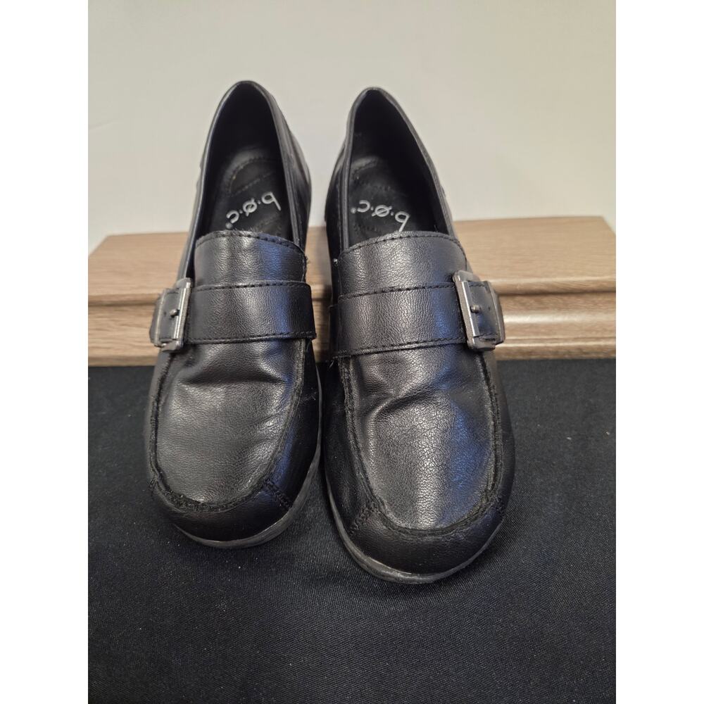 b.o.c. Born Concept Black Leather Loafers Womens 6M Slip On Comfort Shoes Buckle
